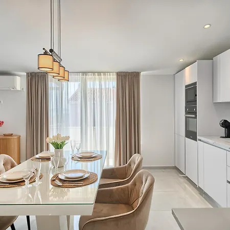 3rd Floor Appartement *