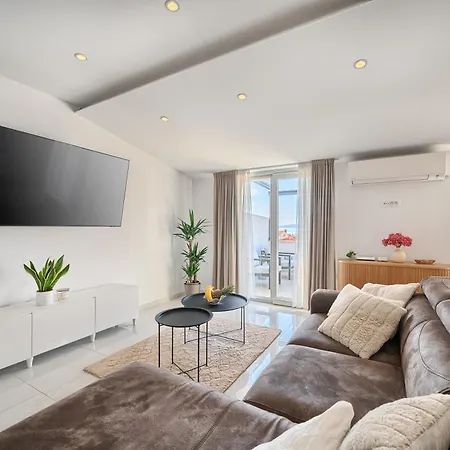 Apartment 3rd Floor