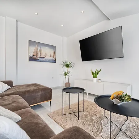 3rd Floor Apartment