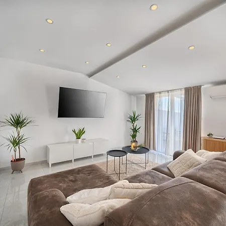 Apartment 3rd Floor