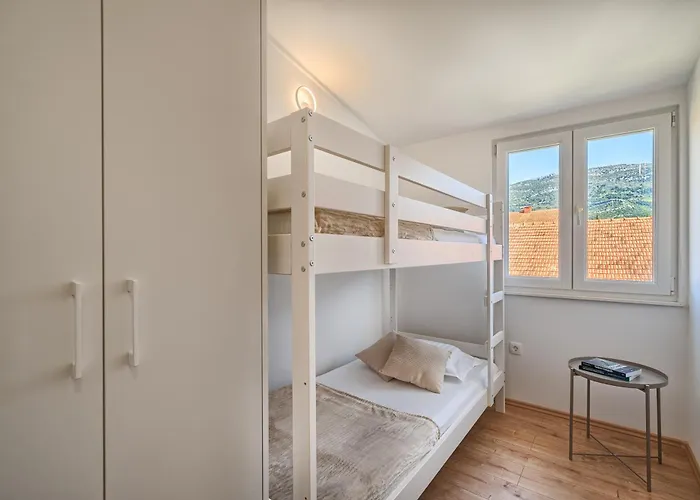 3rd Floor Apartment Kastela